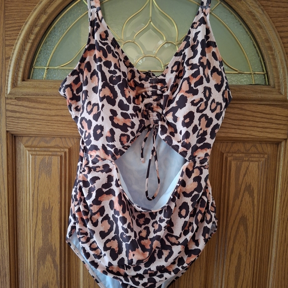 Delicious Plus Size Black Cutout One-Piece Swimwear with Front Tie - Picture 5 of 7